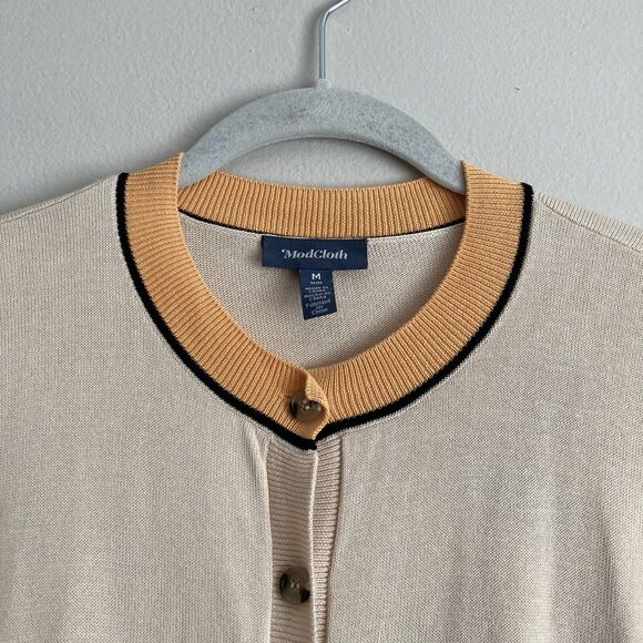 ModCloth Womens Dancing Embroidered Cardigan Sweater Size Medium Cotton Blend - Picture 3 of 10